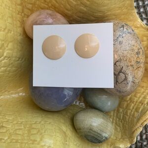 Vintage Cream Round Stud Pierced Earrings